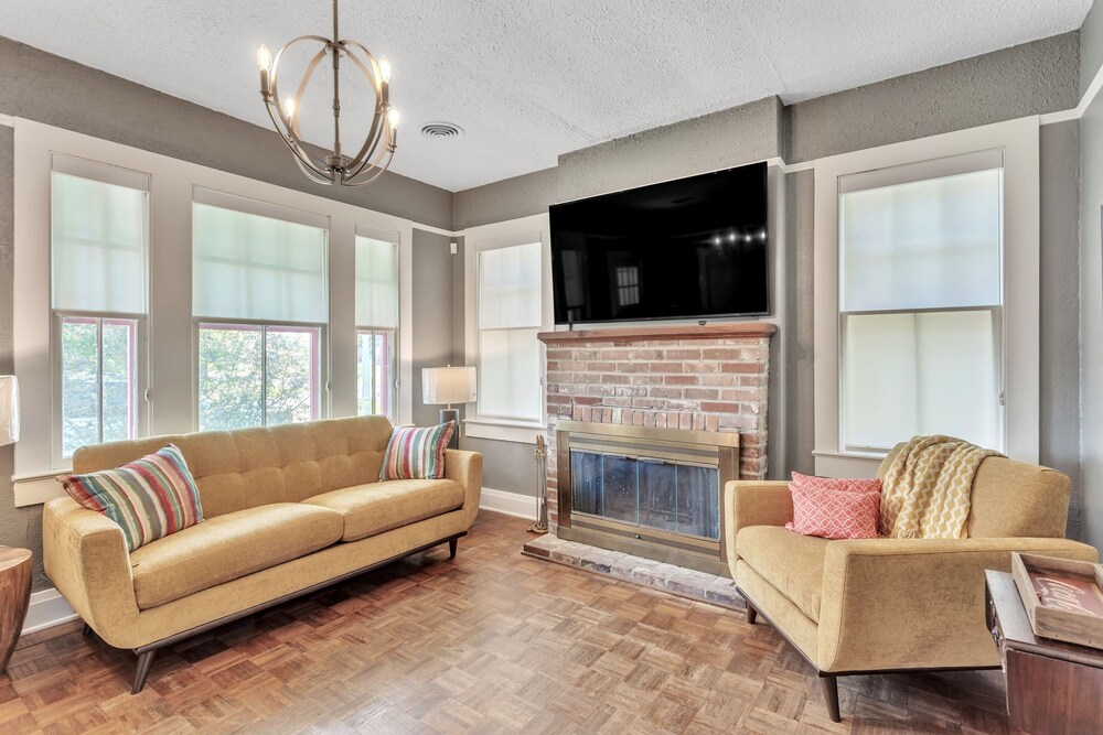Retro Revival With Modern Luxury 3 Bedroom Home