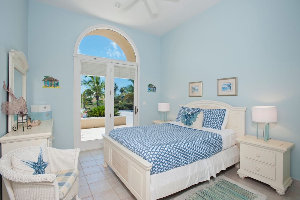 Seaside Sanctuary: Private Estate With Heated Pool