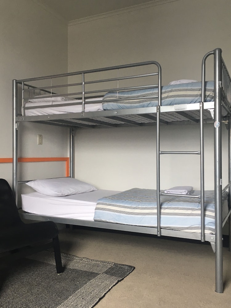 BoBs Hostel