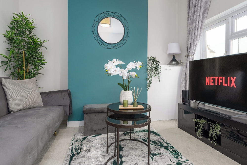 Rochester Retreat - Charming 3 Bedroom House