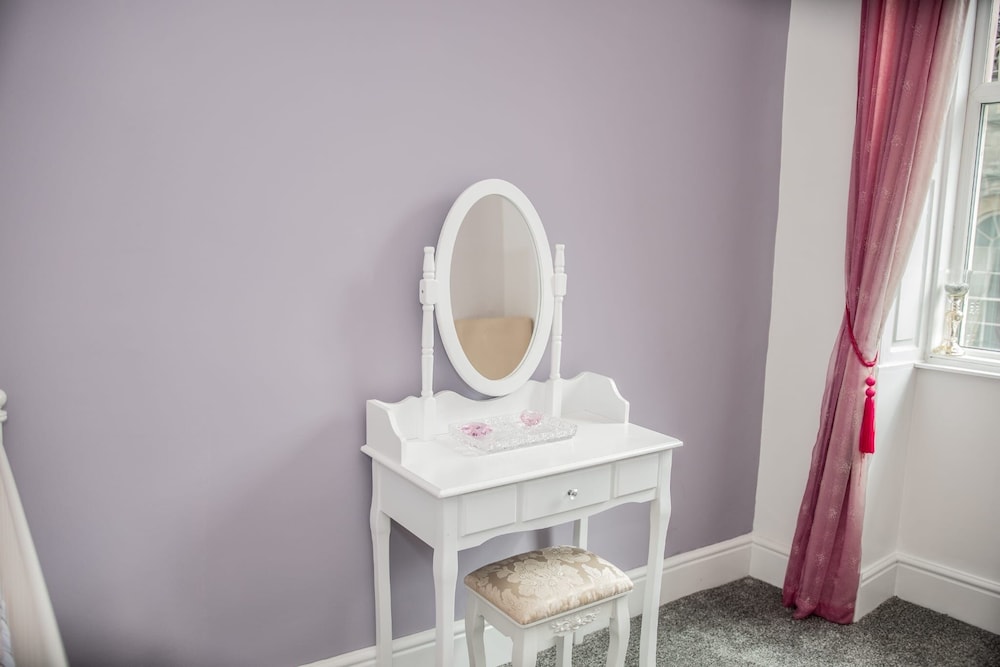 Rose Apartment 2-bed Apt Town Centre Ayr view 3