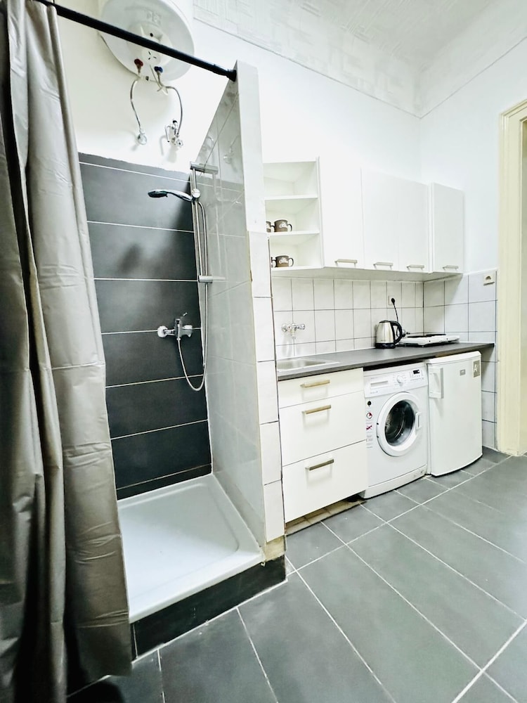 Stylish Contemporary Stay Stadthalle