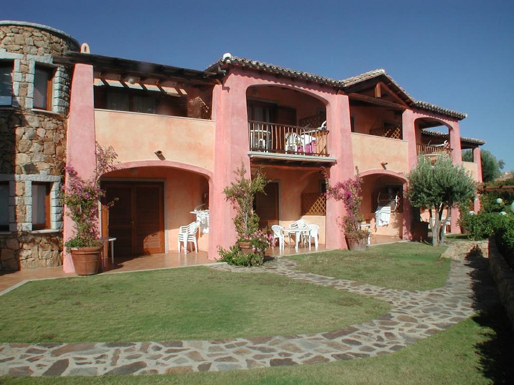 Hotel Residence Baia Caddinas - Image 1