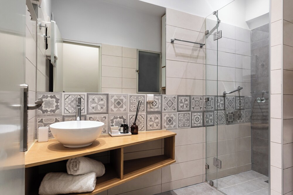 UPSTREET Zeus Temple View 2BD Apt Acropolis-Plaka photo 4