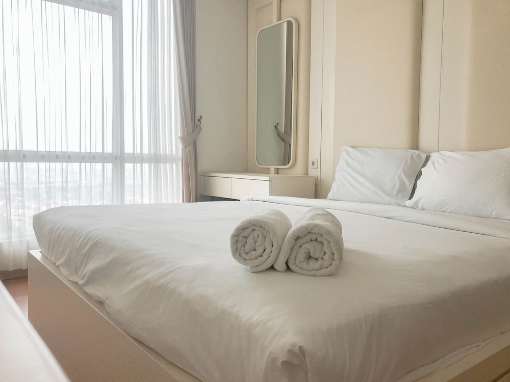 Pleasant And Calm 2Br At Grand Sungkono Lagoon Apartment