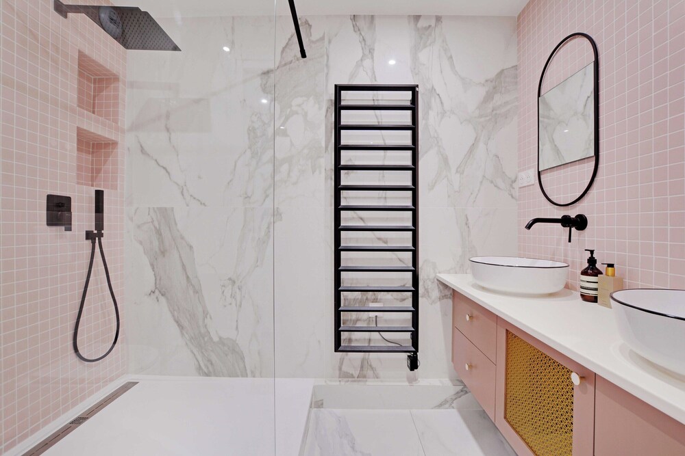 Modern, Spacious Apartment Just Outside Paris