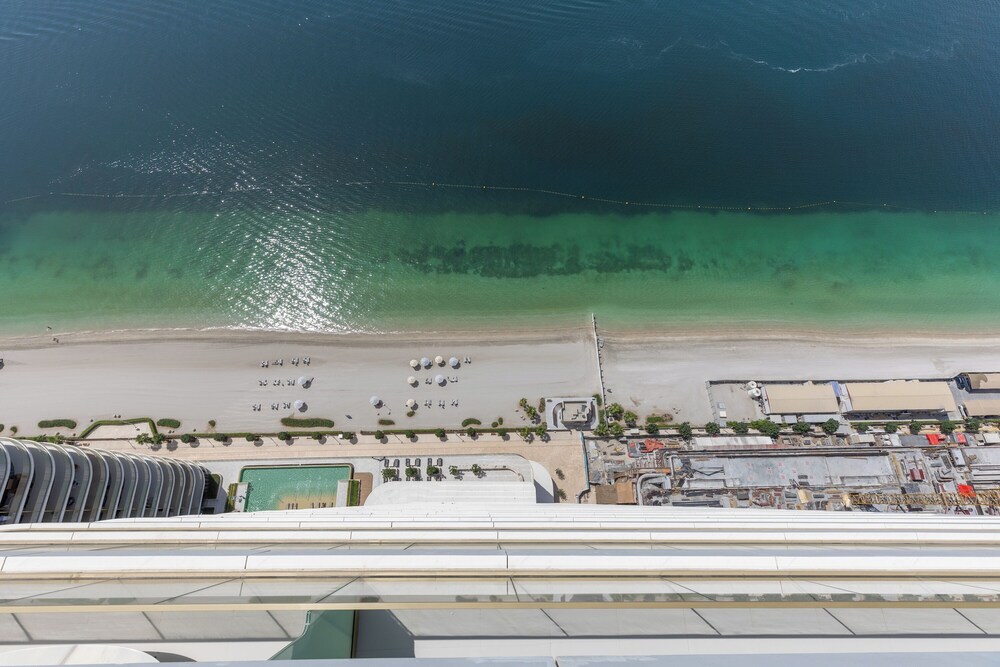 Maison Privee - Coastal Living w/ Uninterrupted Sea and Palm Views
