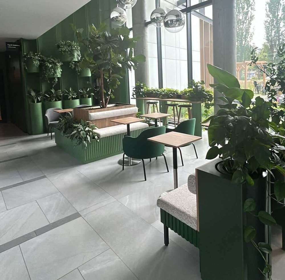 Elite Apartments Beachside Balcony
