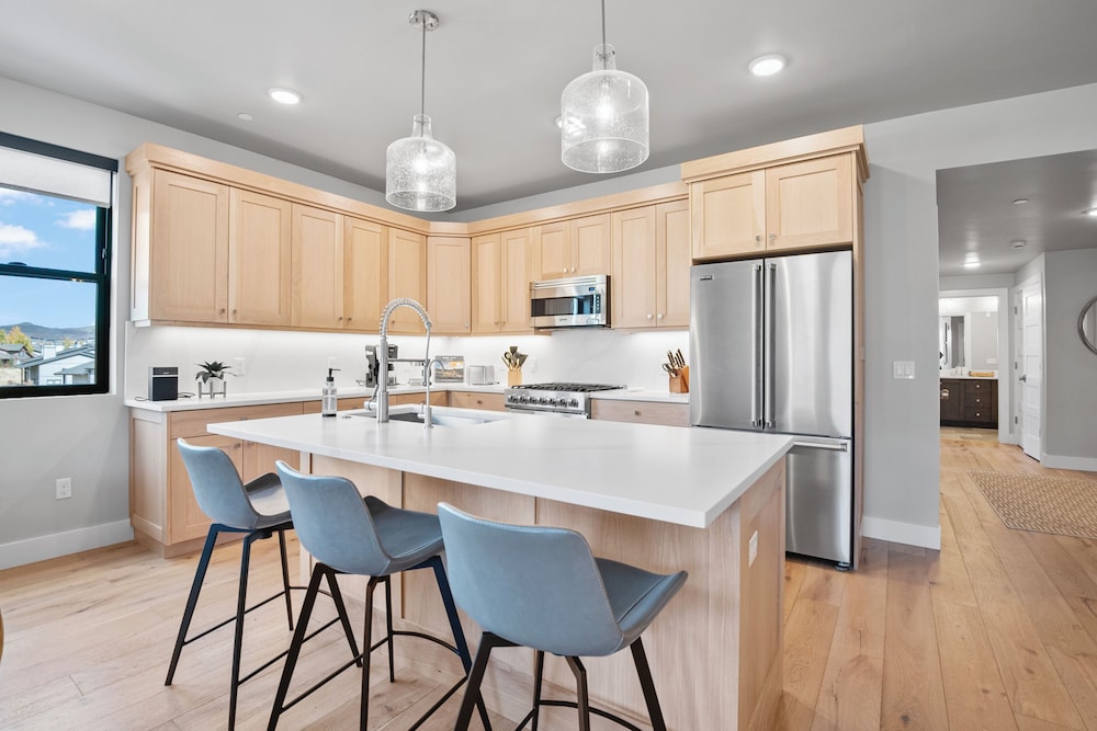 Mountain View Magic - Mayflower Lakeside