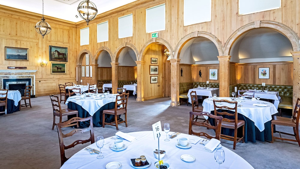 Newmarket Vacations - The Jockey Club Rooms - Property Image 40