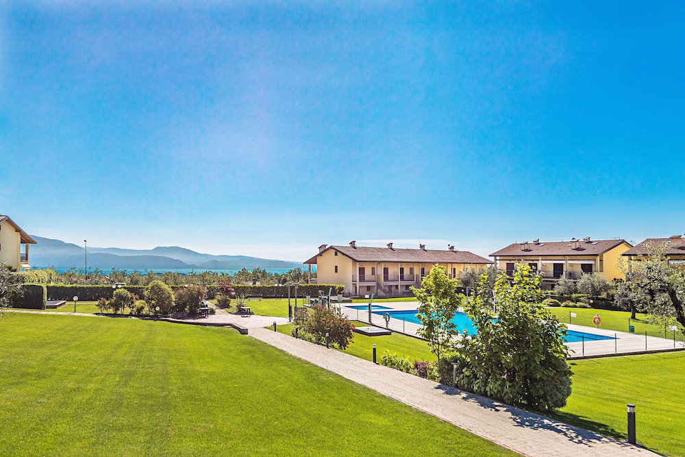Borgo Alto P1-16 by Wonderful Italy