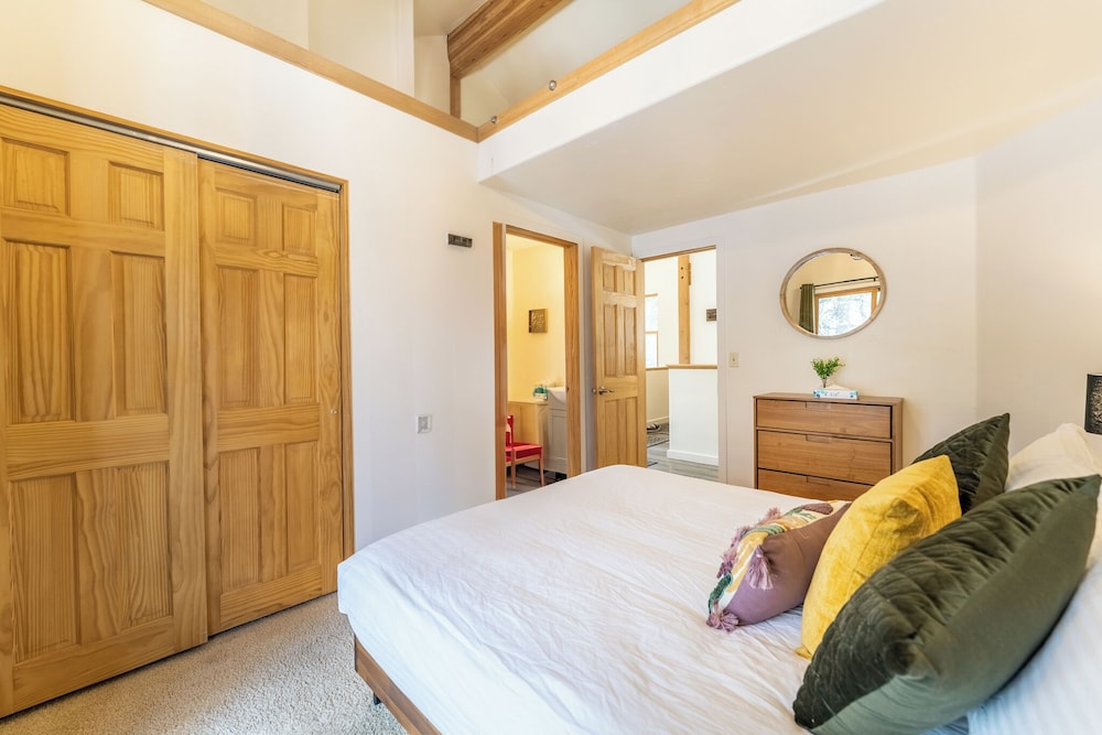 27 Rasor Court