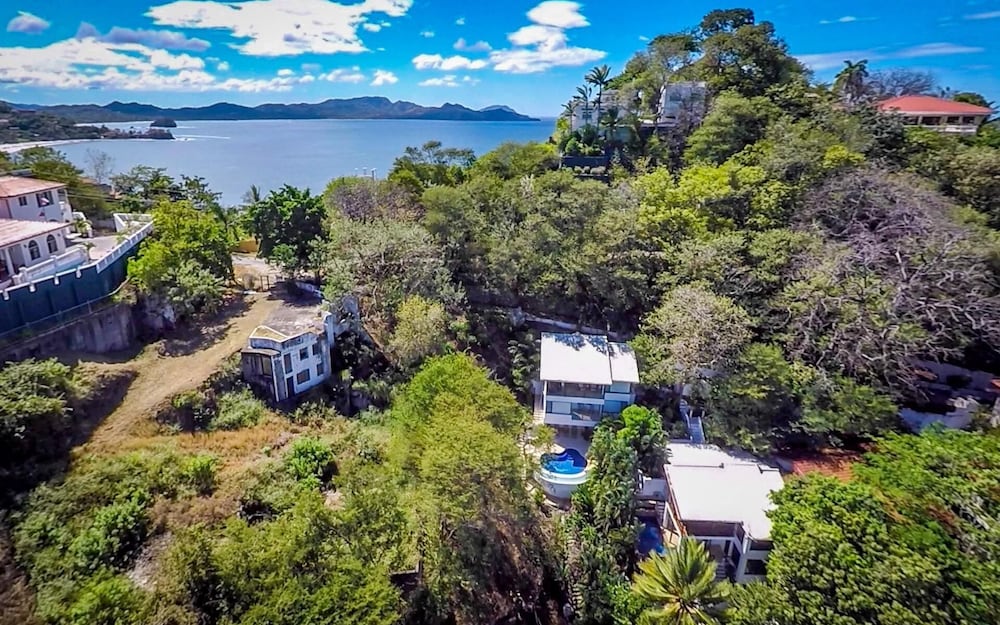 5-BD Beachfront, Ocean-View Hillside Home view 2
