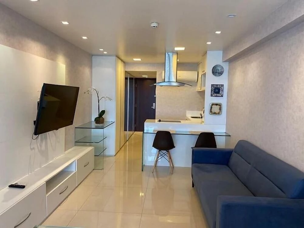 HY Beach Flats