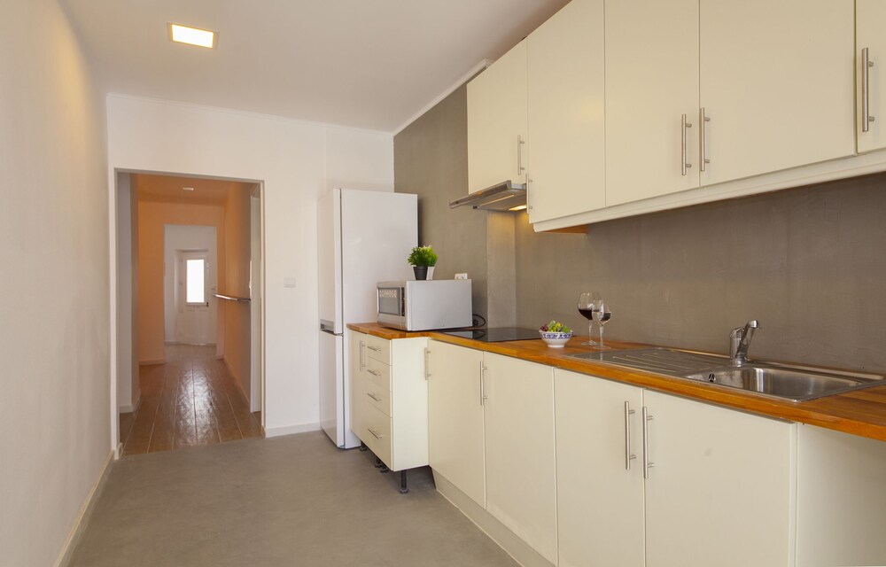 A30 - Tamar Ground- Floor Flat by DreamAlgarve view 4