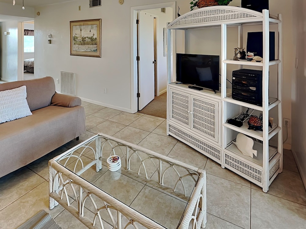Admirals Bay 153 by Distinctive Beach Rentals