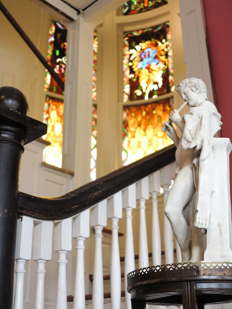 Birmingham Vacations - Hassinger Daniels Mansion Bed and Breakfast - Property Image 3