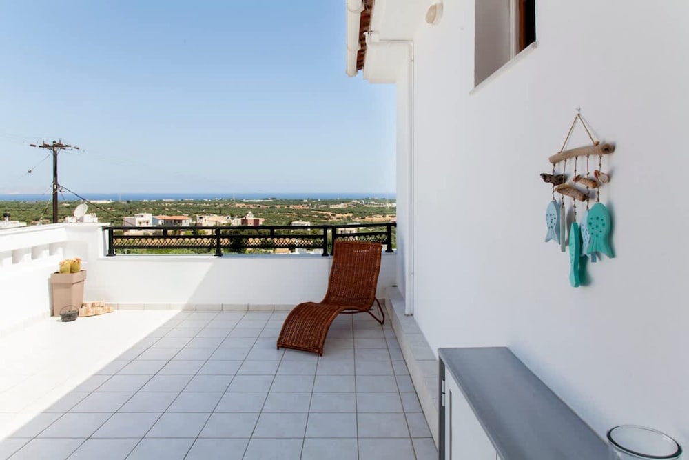 Artemis Spacious Luxury Villa With XL Private Pool