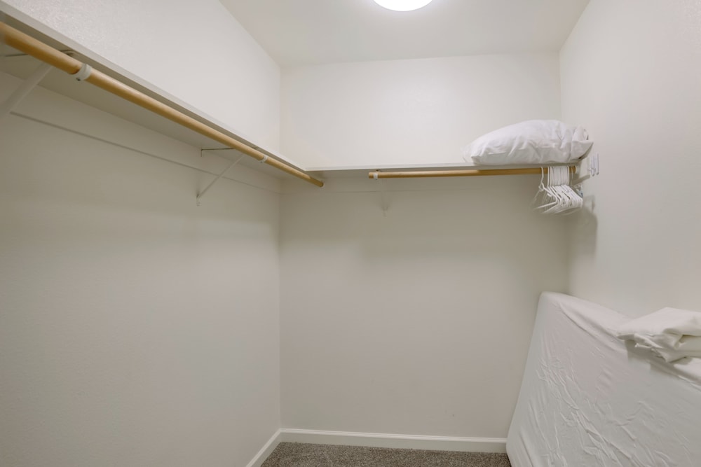 2 Blocks to White Water Launch: Mill City Home