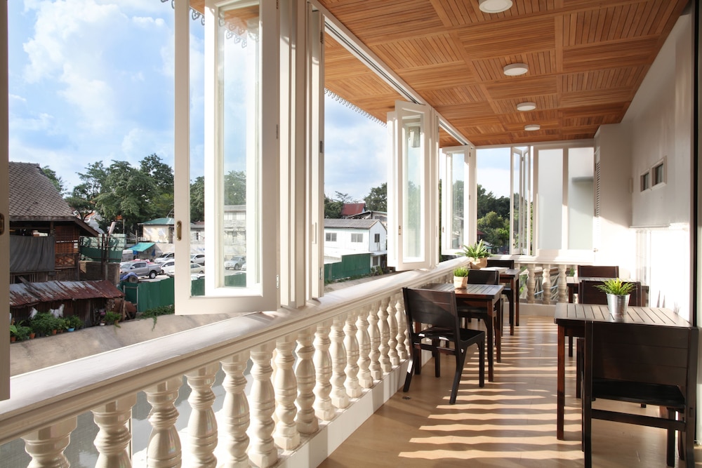 Golden Mountain Hostel - Image 4