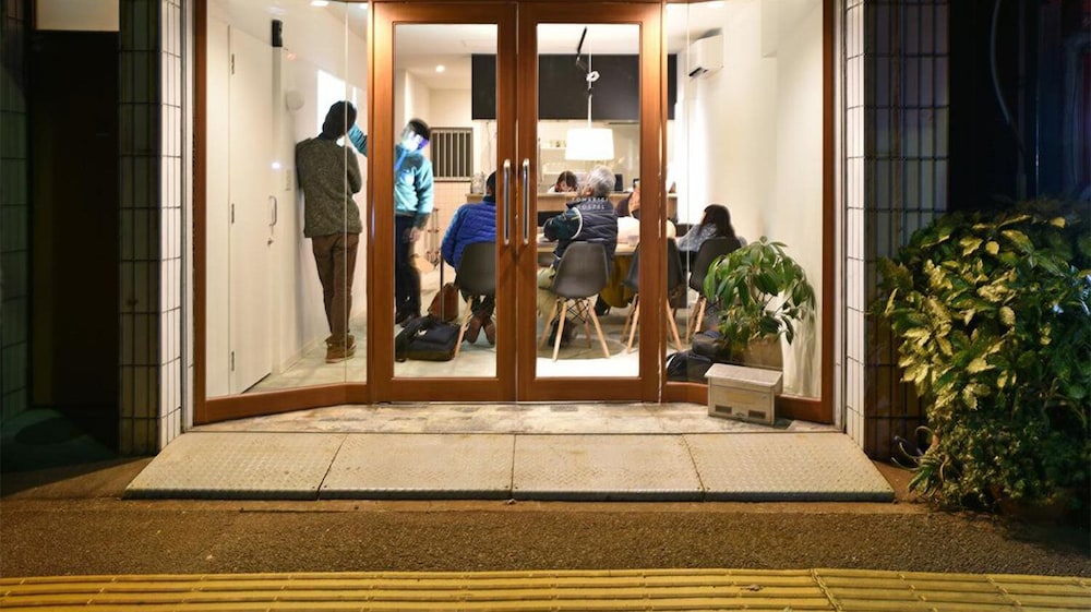 Tomarigi Hostel