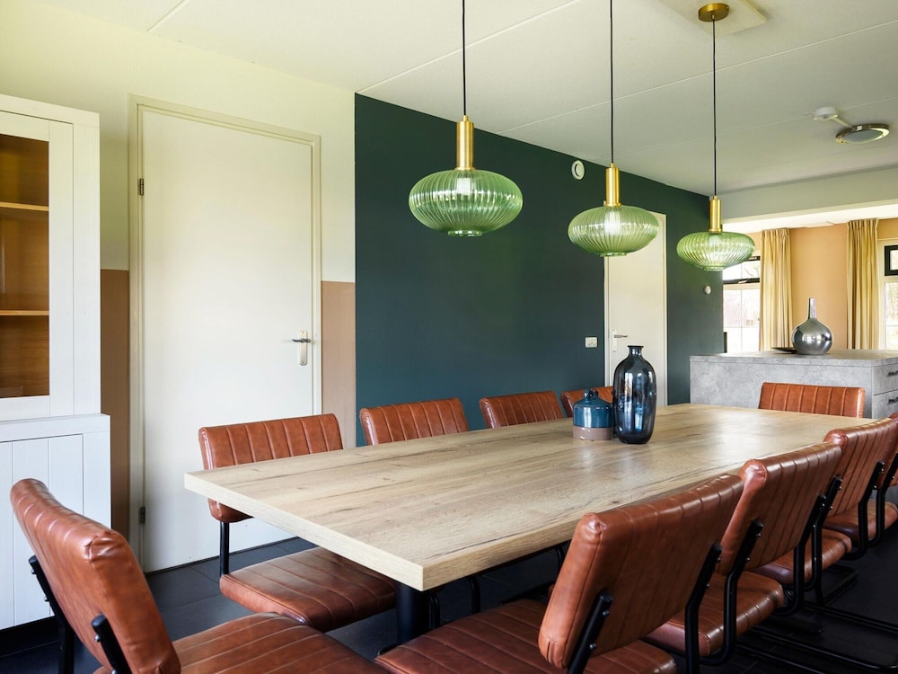Family Home With Wellness and Tour Boat