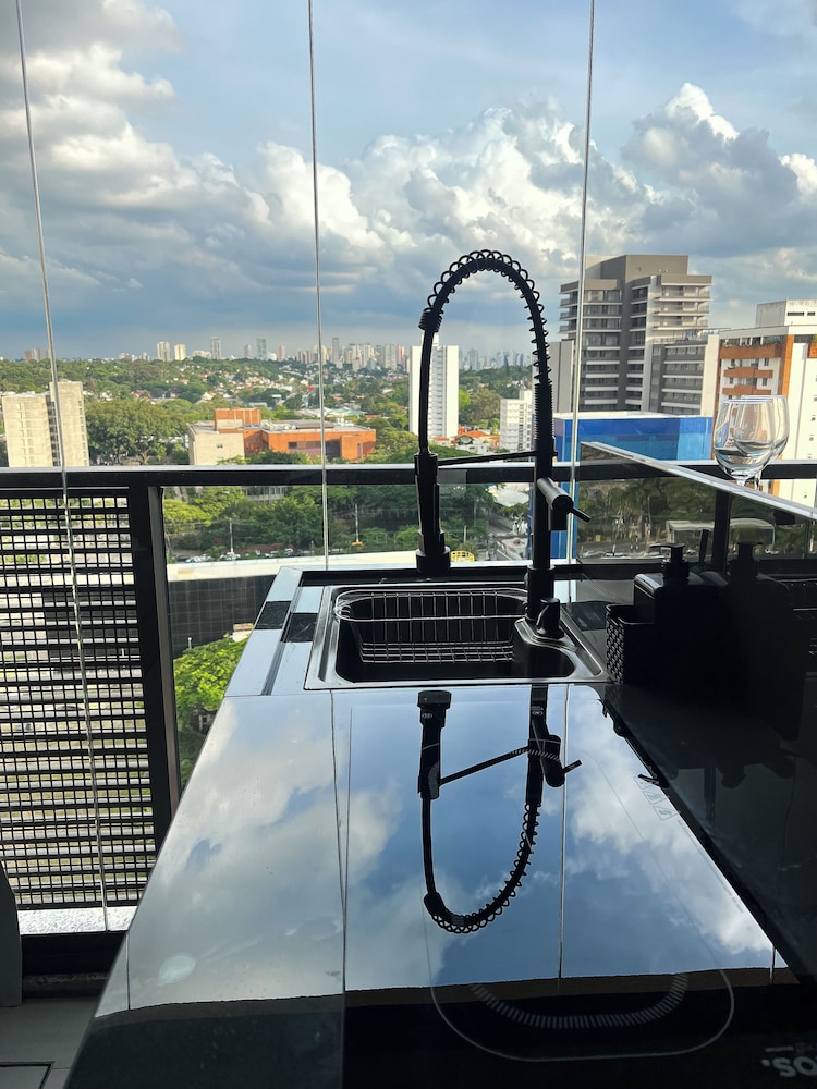 Studio Executivo 230m do metro Brooklin