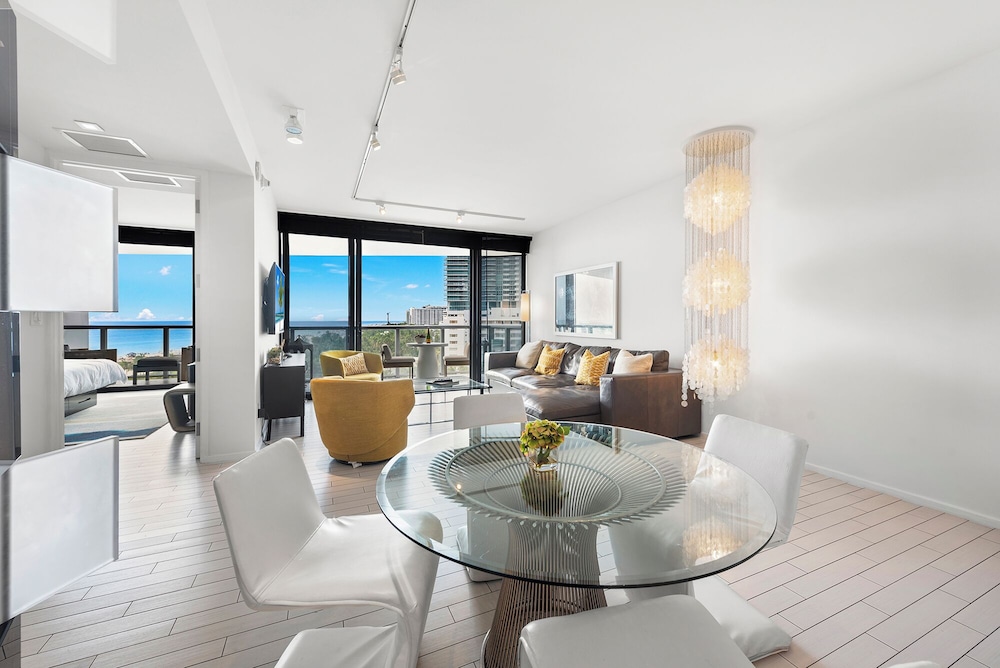 Luxury Vacation Rentals in South Beach by LRMB