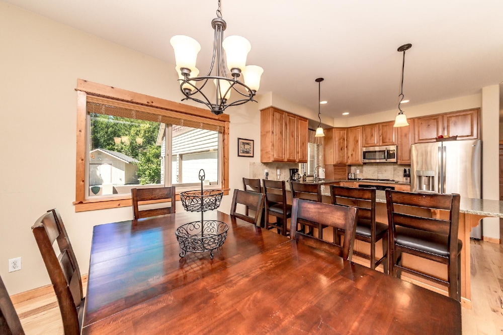 Cascade Mountain Villa