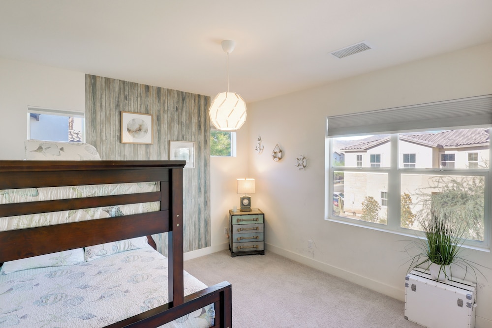 Lake & Mountain Views: Indio Oasis w/ Pool
