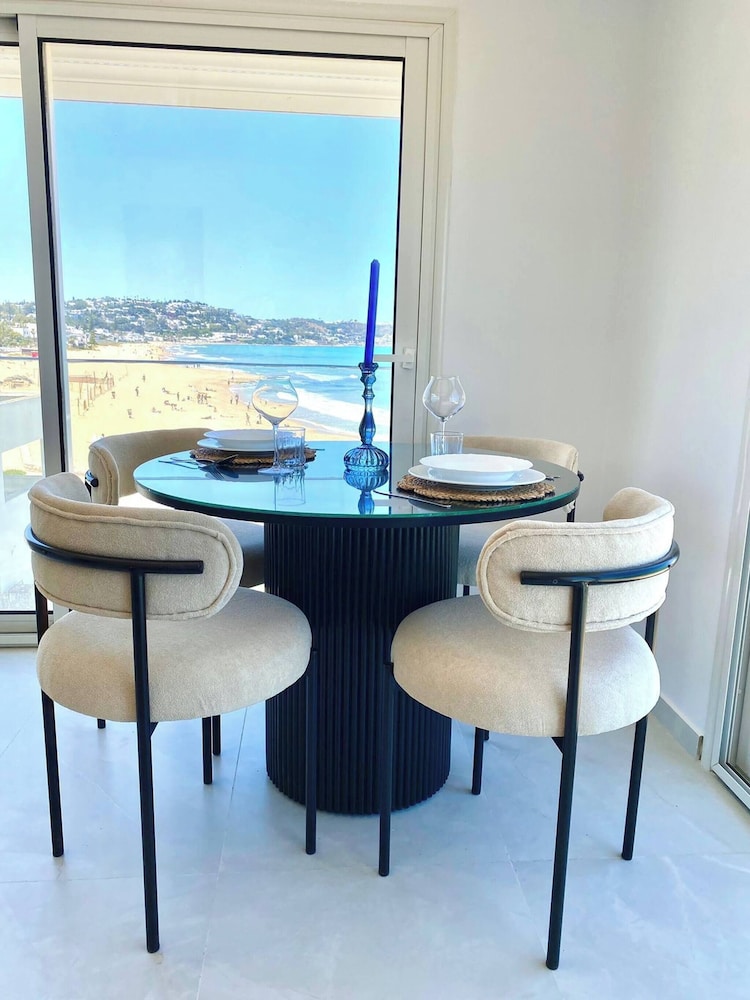L'onde Turquoise - Apartment With Feet in the Water