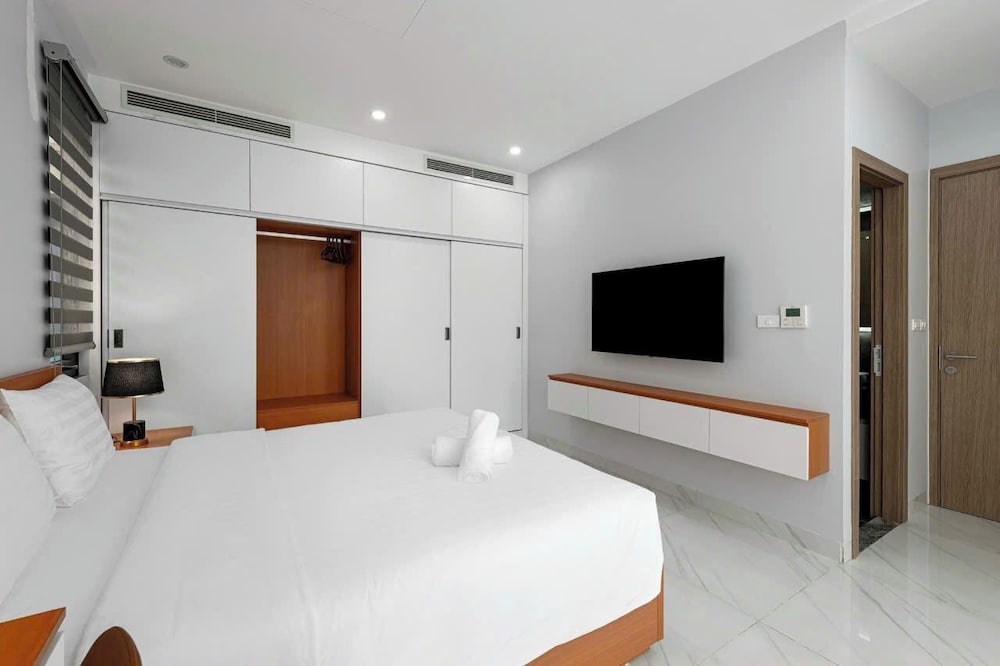 Ami House