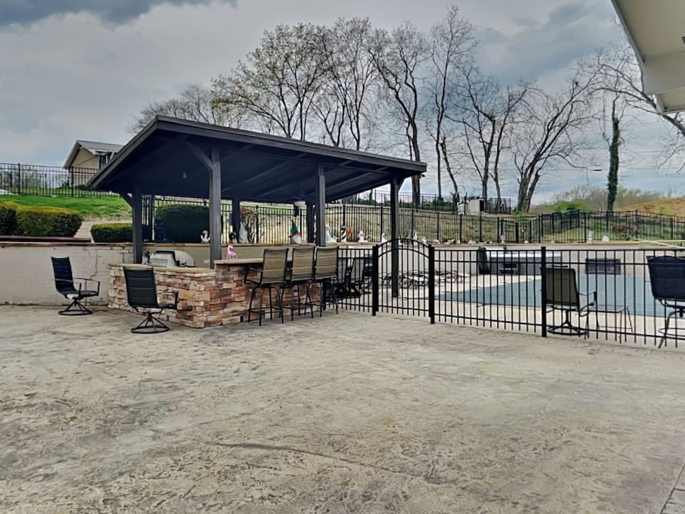 Sunset Cove by Jackson Mountain Rentals