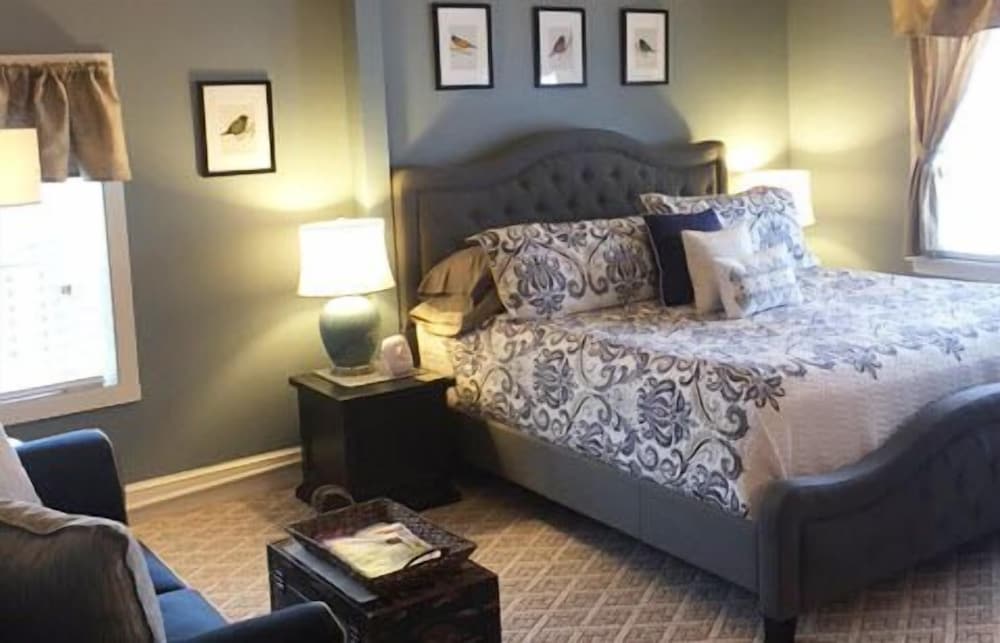 Portland Vacations - Inn at Park Spring - Property Image 4