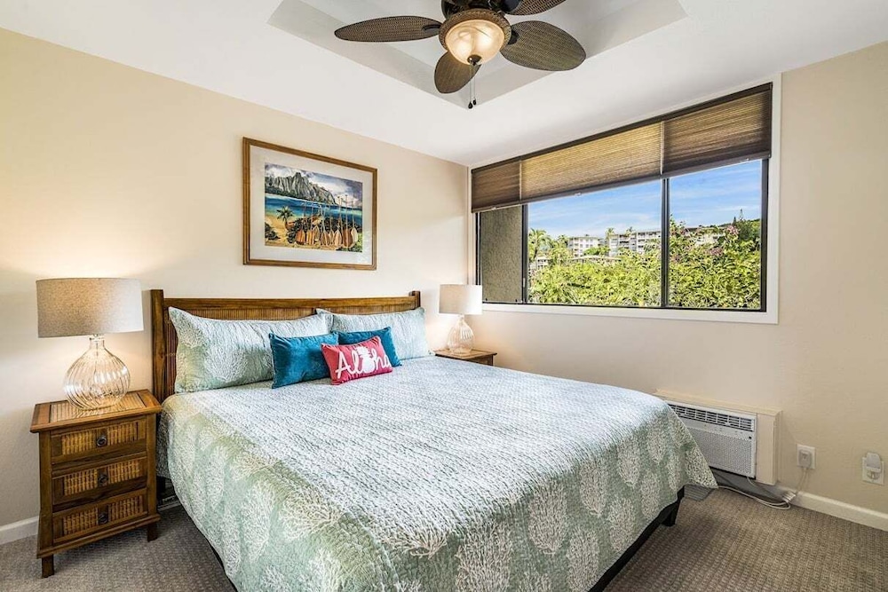 Ocean and Golf Course Views - Top Floor -vrkcv
