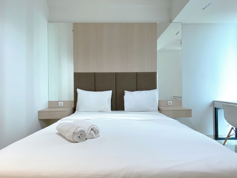 Good And Homey Studio Lrt City Bekasi Apartment