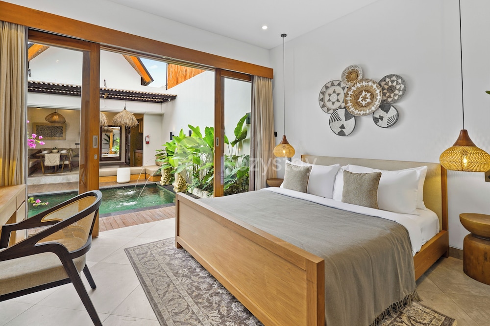 Kastara Villa by Kozystay - Canggu