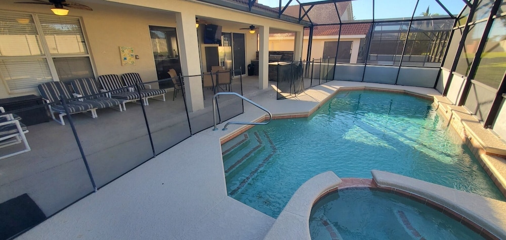 Sol1520sc 6 Bed Solana Holiday Villa 6 Bedroom Home