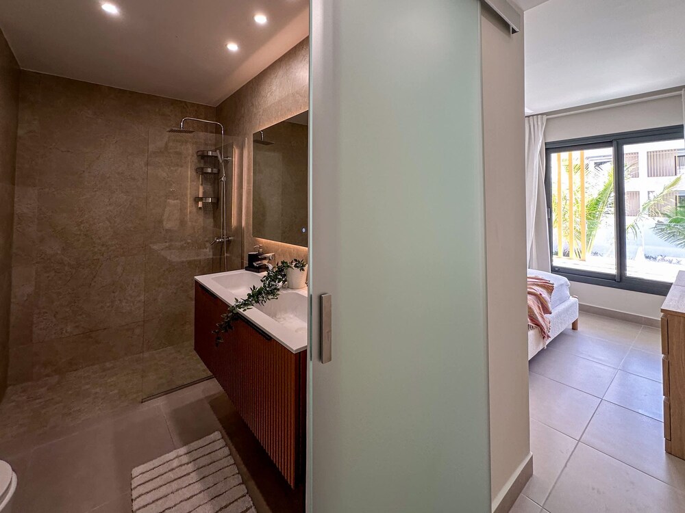 Spectacular Brand new Beach Condo