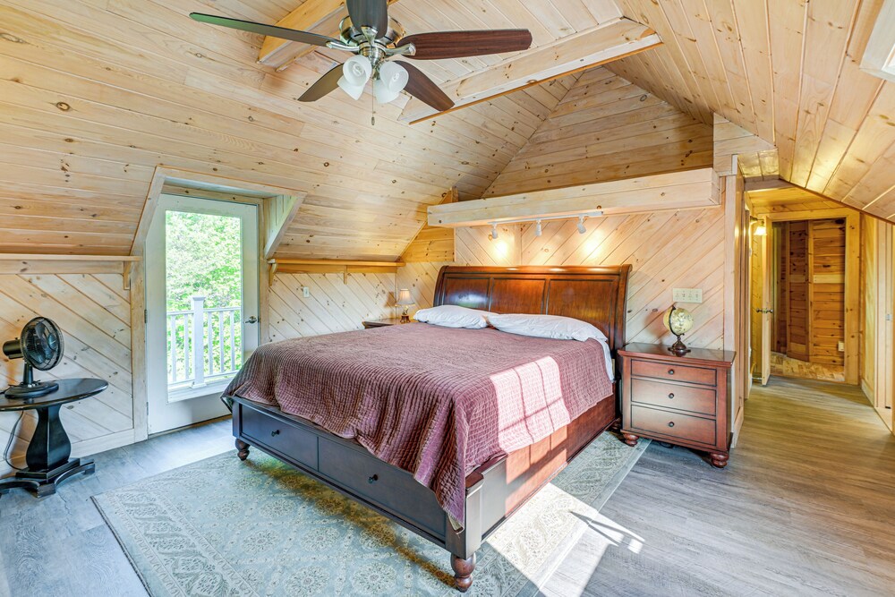 1 Mi to Acadia National Park: Spacious Retreat!