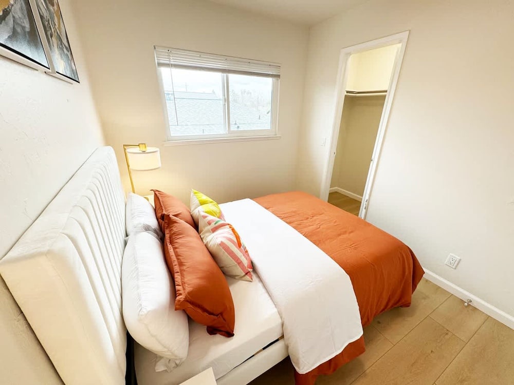 Comfortable 4BR Heart Downtown SJ Central AC Sjsu