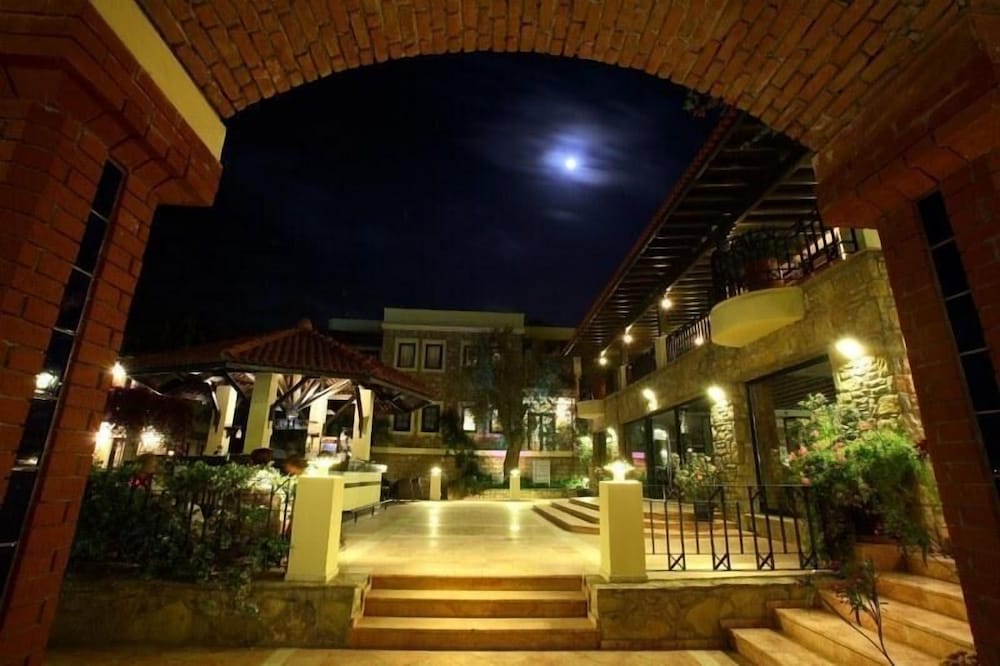 Zeytinada Otel - Image 44