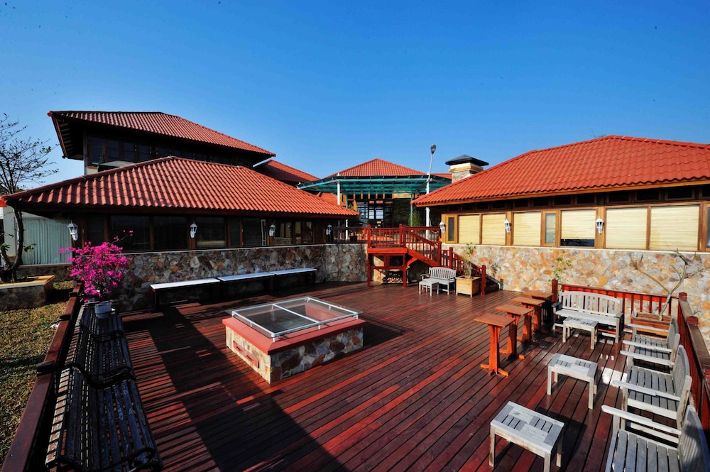 Crest Villa Mansion