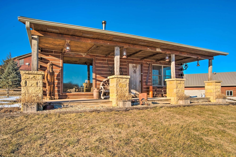 Secluded Powersville Cabin: 25 Mi to Lake Paho!