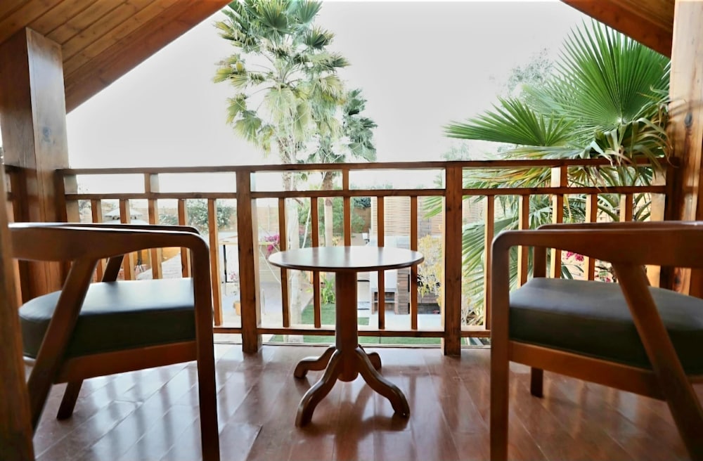 The Land Villas Ammaria