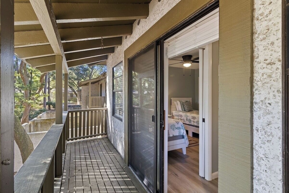 Hilton Head 3BR Retreat Pool, Dining & Shops