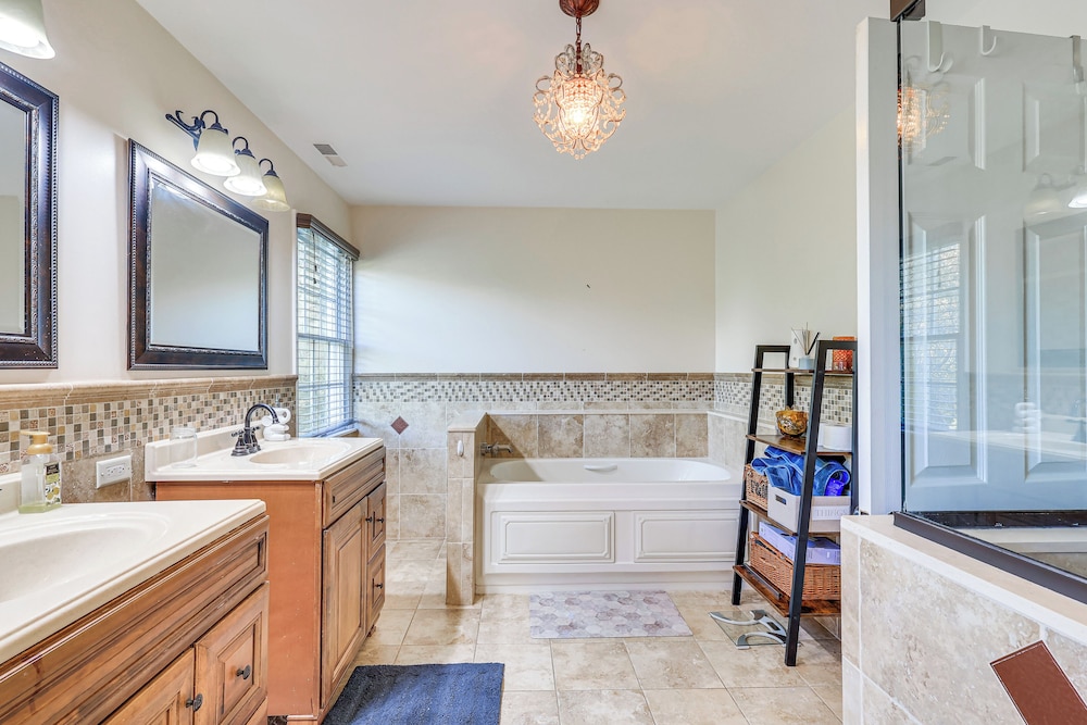 Hot Tub & Pool: Family Home 5 Mi to Princeton!