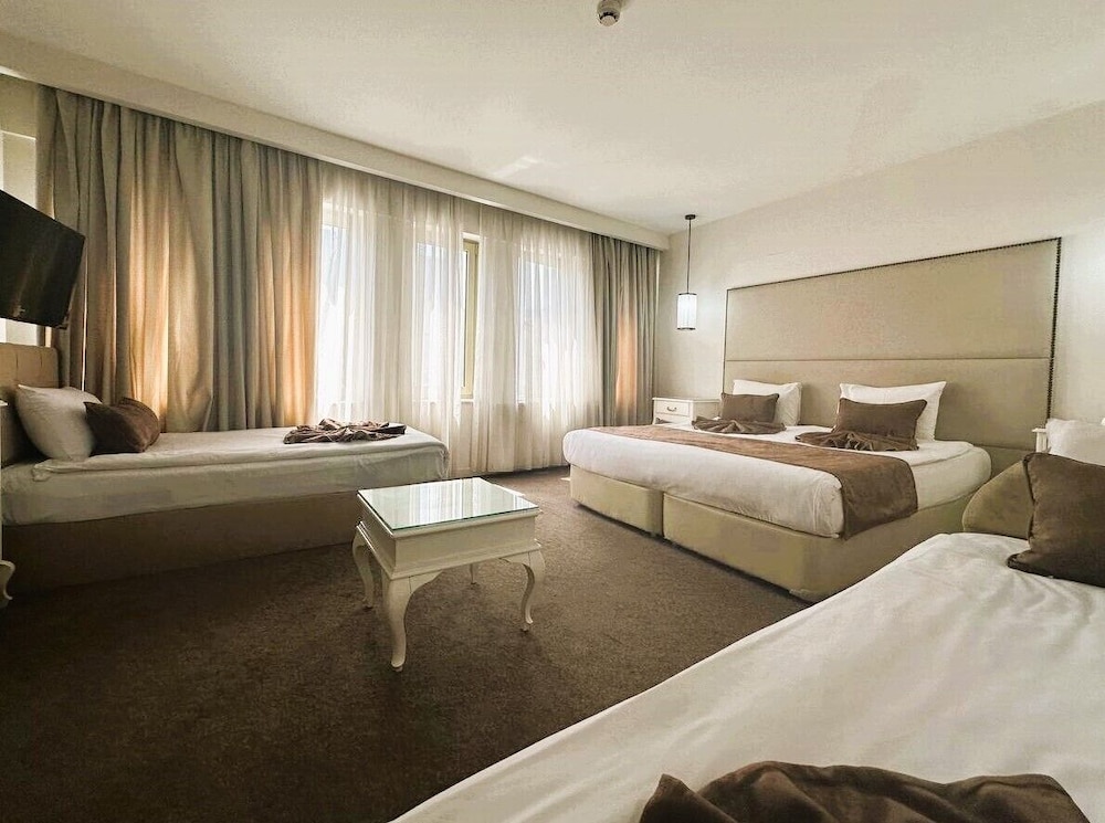 Taximtown Otel - Image 10