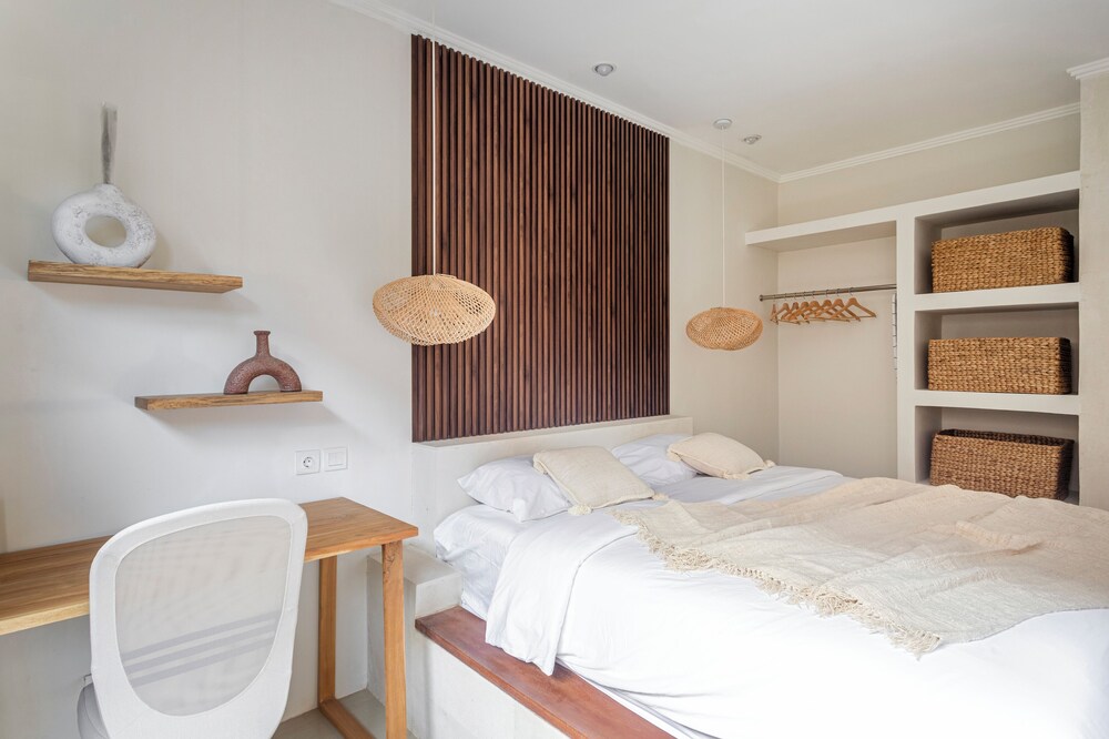 Emy Sanur
