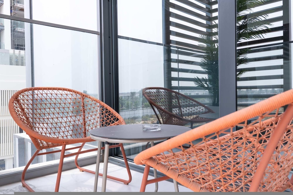 Cool 1-bedroom Apartment at The Pinnacle in Dubai Hills
